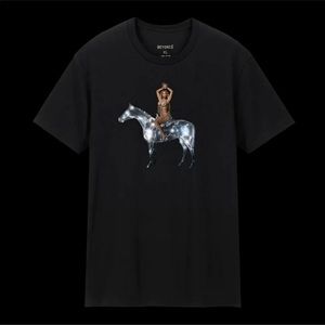 Beyoncé Renaissance box. Size small. Brand new, never opened.